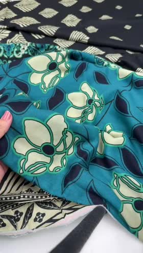 Rs 3950 Sapphire Print Khadar 3pc Rs 3950 Sapphire Print Khadar 3pc